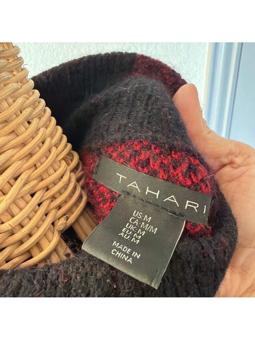 Women's TAHARI Cowl Neck Sweater M Red Black Buffalo Plaid - Picture 3 of 4